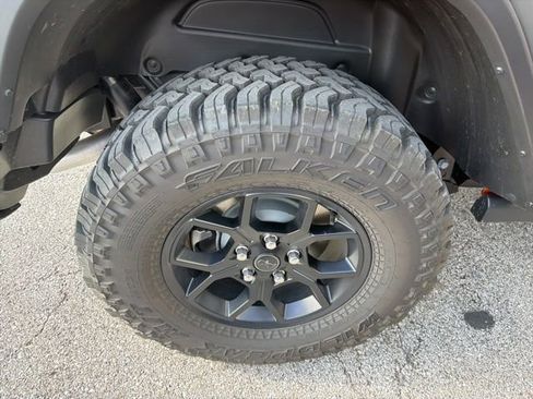 Used 2025 Jeep Wrangler Unlimited Sport AWD/4WD image 9