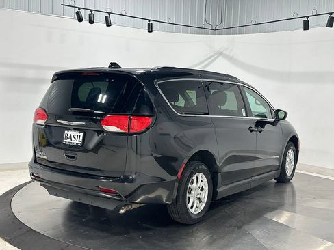 Used 2020 Chrysler Voyager Lxi FWD image 6