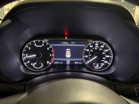 Used 2025 Nissan Sentra SV FWD image 38
