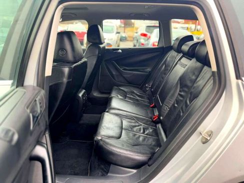 Used 2008 Volkswagen Passat Lux image 12