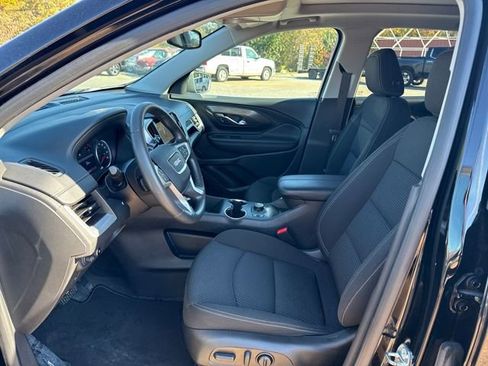 Used 2022 GMC Terrain SLE w/ Driver Convenience Package image 9
