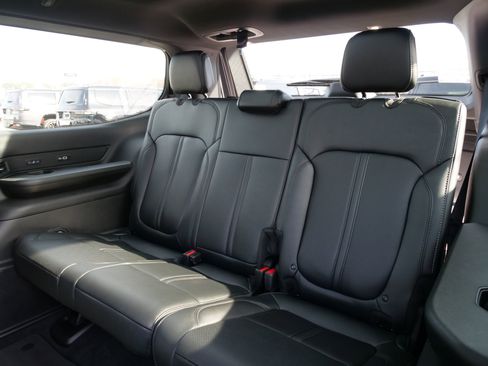 New 2026 Jeep Grand Wagoneer Limited image 14