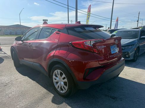 Used 2020 Toyota C-HR LE FWD image 6