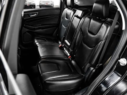 Used 2019 Ford Edge Titanium image 51