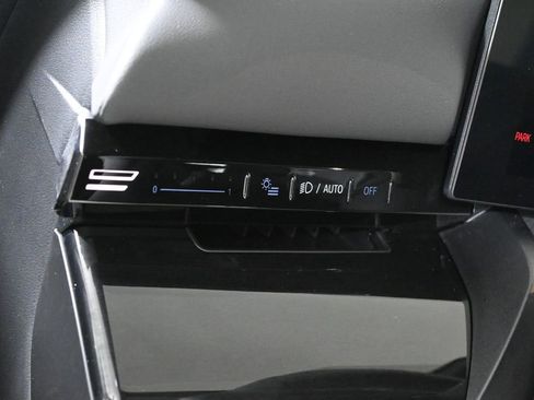 New 2026 BMW 530i xDrive w/ M Sport Package image 26