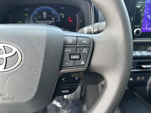 Used 2025 Toyota Camry LE w/ Convenience Package FWD image 20