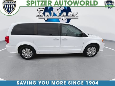 Used 2017 Dodge Grand Caravan SE image 10