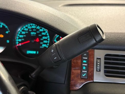 Used 2013 GMC Sierra 2500 SLT w/ Suspension Package, Off-Road image 20