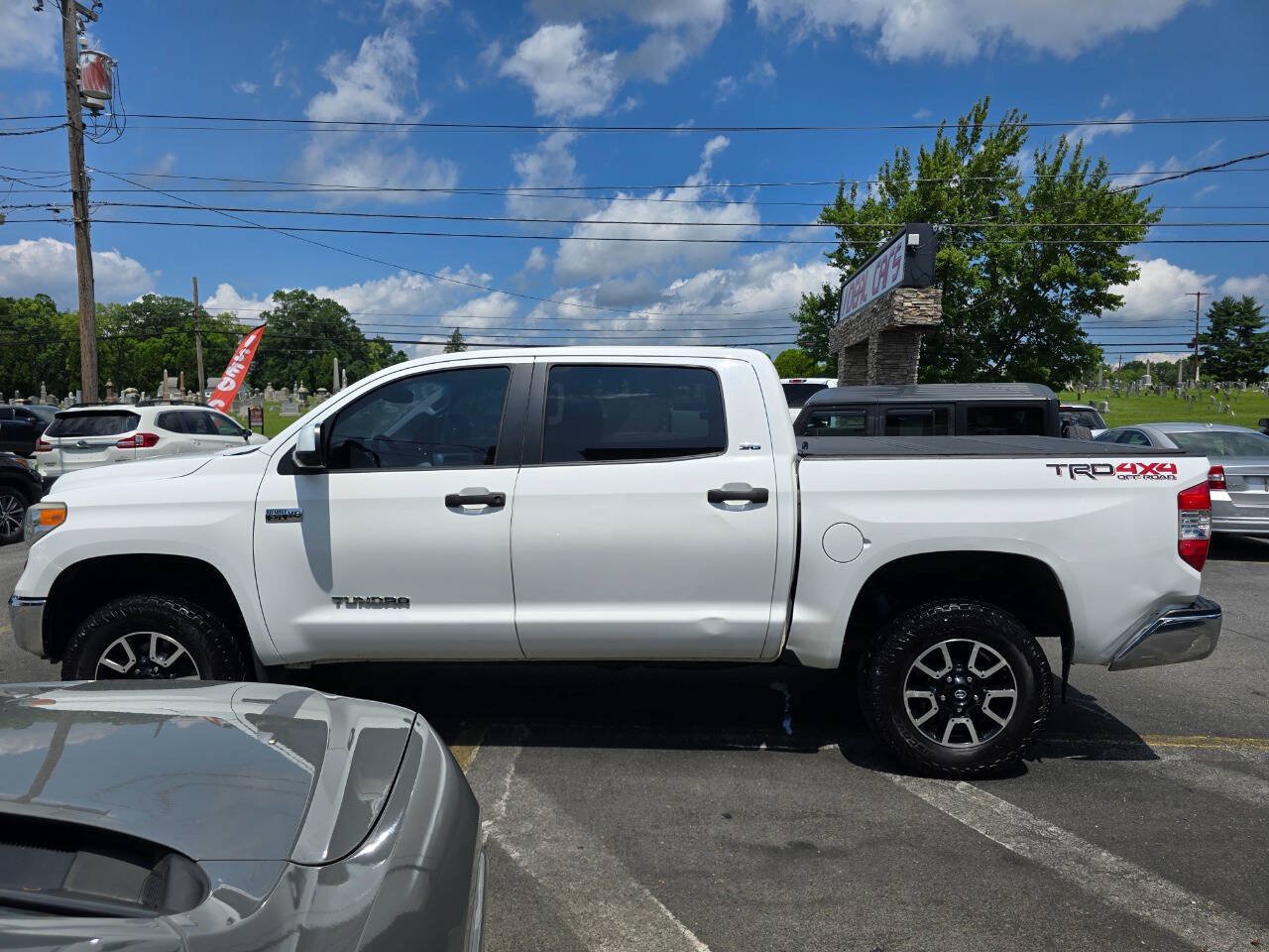 Used 2014 Toyota Tundra SR5 w/ TRD Off Road Package AWD/4WD image 6