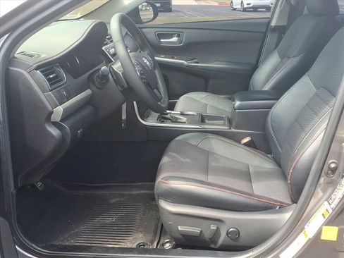 Used 2017 Toyota Camry SE FWD image 18