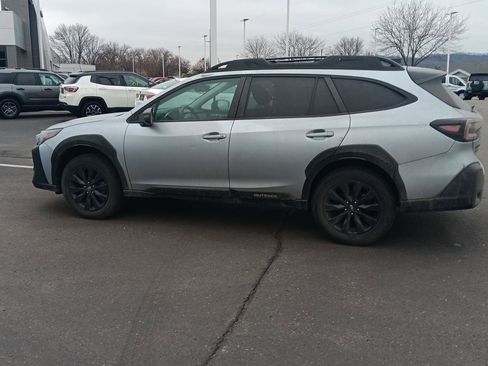 Used 2024 Subaru Outback Onyx Edition image 8