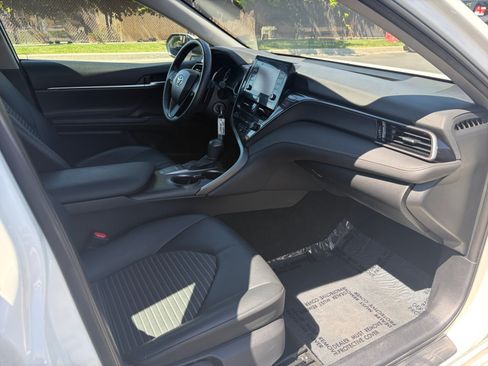 Used 2024 Toyota Camry SE FWD image 28