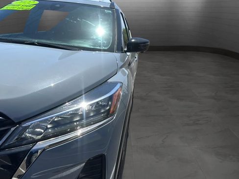 Used 2022 Nissan Kicks SR w/ Premium Package FWD image 33