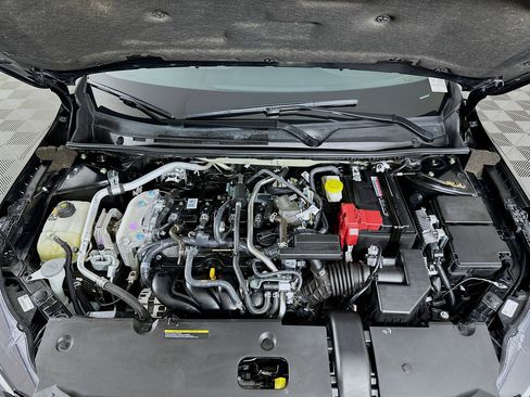 Used 2025 Nissan Sentra SV FWD image 31