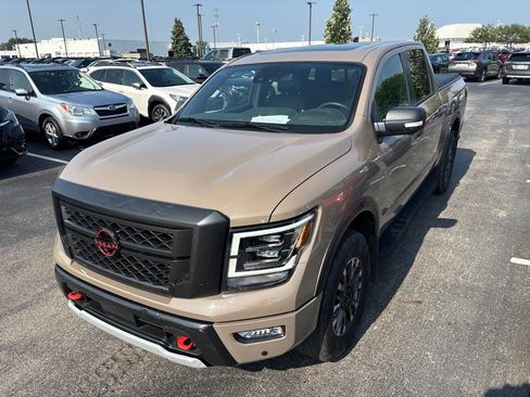 Used 2024 Nissan Titan PRO-4X w/ Pro-4x Convenience Package AWD/4WD image 6