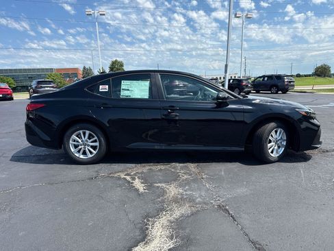 Used 2026 Toyota Camry LE FWD image 10