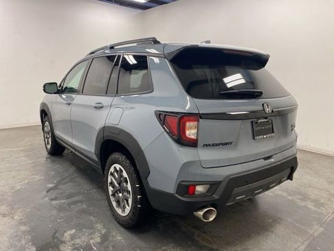 Certified 2025 Honda Passport TrailSport image 4