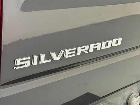 Used 2023 Chevrolet Silverado 1500 Custom image 8