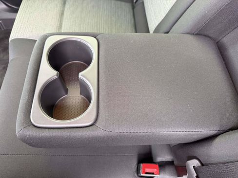 Used 2023 Nissan Rogue SV AWD/4WD image 9