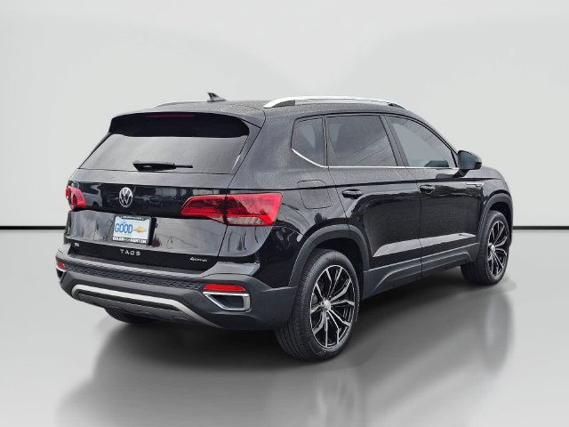 Used 2022 Volkswagen Taos SE AWD/4WD image 3
