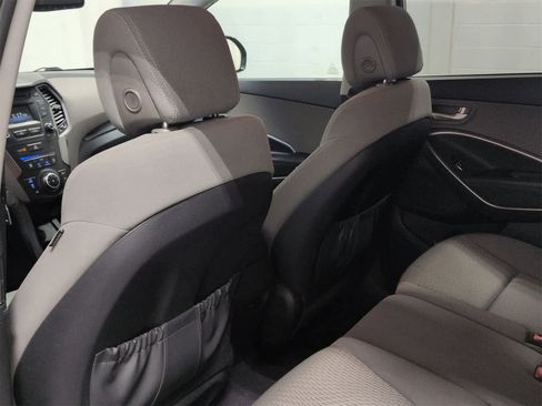 Used 2015 Hyundai Santa Fe GLS image 19
