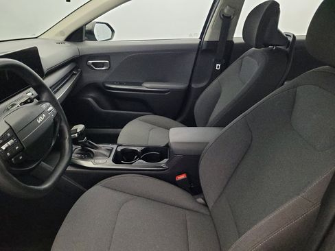 Used 2025 Kia K4 FWD image 17