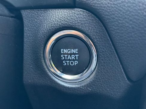 Used 2019 Toyota RAV4 XLE w/ Carpet Mat Package FWD image 24