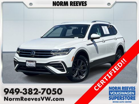 Certified 2023 Volkswagen Tiguan SE FWD image 1