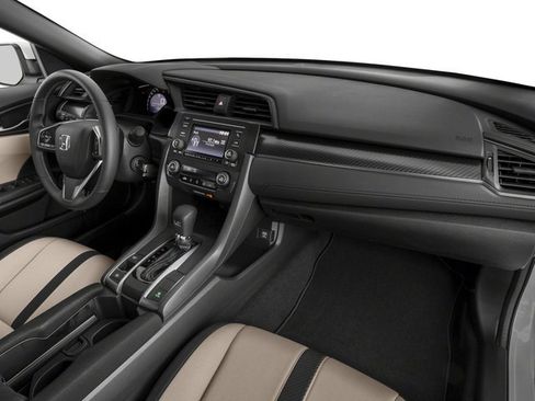 Used 2018 Honda Civic Sport image 16