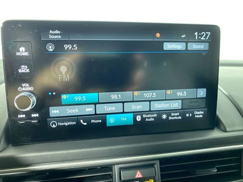 Used 2025 Honda Pilot Touring image 6