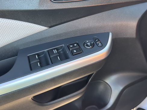 Used 2015 Honda CR-V Touring image 19