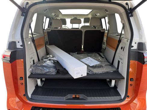 New 2025 Volkswagen ID. Buzz 1st Edition image 17