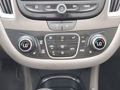 Used 2024 Chevrolet Malibu LT FWD image 15