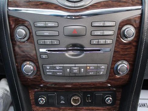 Used 2018 Nissan Armada Platinum w/ Interior Lighting Package image 21