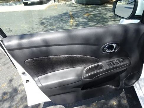 Used 2018 Nissan Versa SV image 30