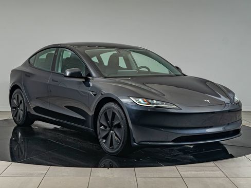 Used 2024 Tesla Model 3 Standard Range RWD image 3