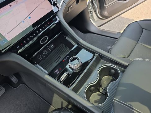New 2026 Jeep Grand Cherokee L Limited AWD/4WD image 29