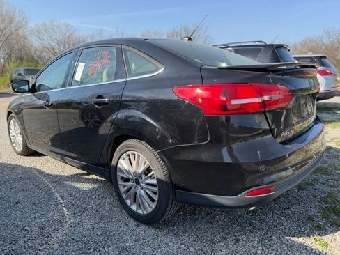 Used 2017 Ford Focus Titanium image 3