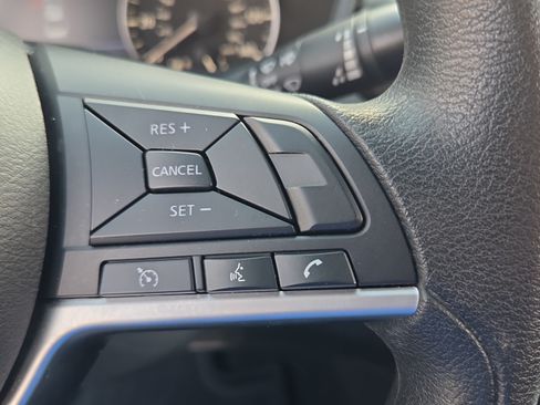 Used 2023 Nissan Altima 2.5 SV FWD image 30
