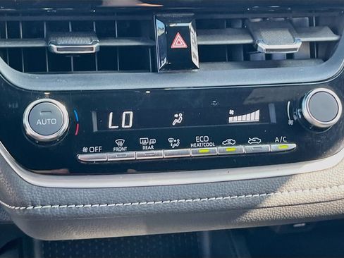 Used 2023 Toyota Corolla SE FWD image 16