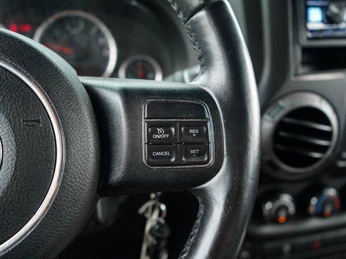 Used 2017 Jeep Wrangler Unlimited Sport w/ Quick Order Package 23S AWD/4WD image 28