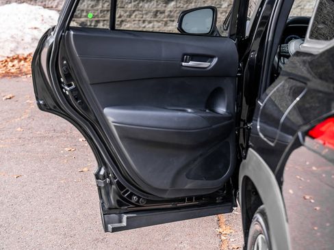 Used 2023 Toyota Corolla Cross XLE w/ Convenience Package image 19