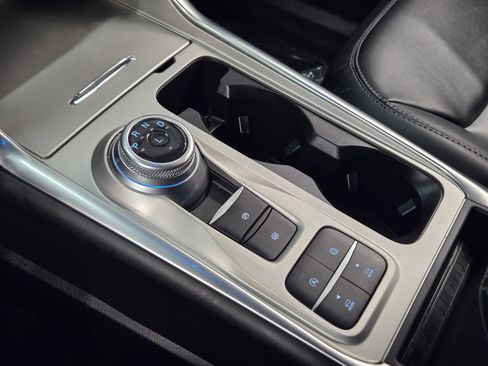 Used 2023 Ford Explorer XLT w/ Equipment Group 202A image 19