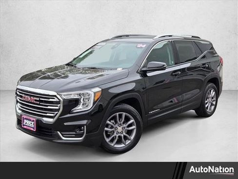 Used 2024 GMC Terrain SLT image 1