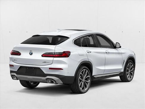 Used 2025 BMW X4 M40i image 2