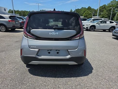 Used 2025 Kia Soul LX w/ LX Technology Package FWD image 6