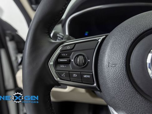 Used 2025 Acura MDX SH-AWD w/ Technology Package image 14