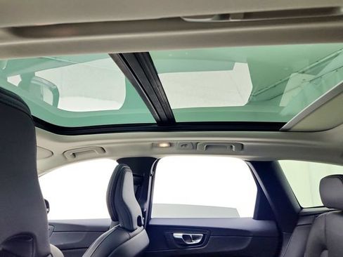 New 2026 Volvo XC60 B5 Ultra w/ Protection Package Premier AWD/4WD image 22