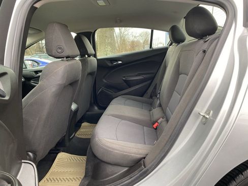 Used 2018 Chevrolet Cruze LS image 11