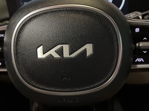 Used 2025 Kia Sorento SX Prestige image 41